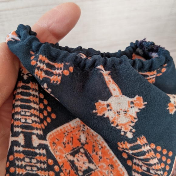 Violet+Claire Top, size large, Blue and orange - Picture 12 of 13